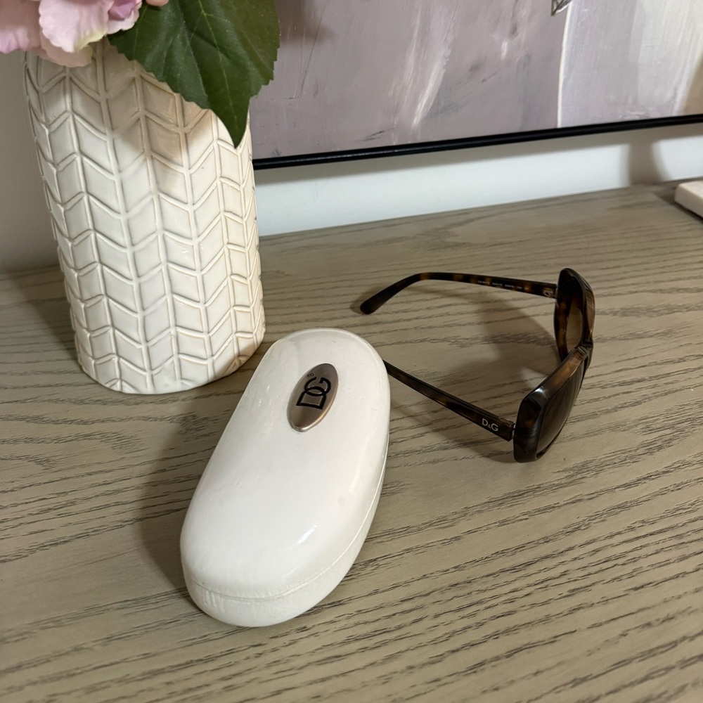 Authentic D&G Brown Sunglasses with White Case